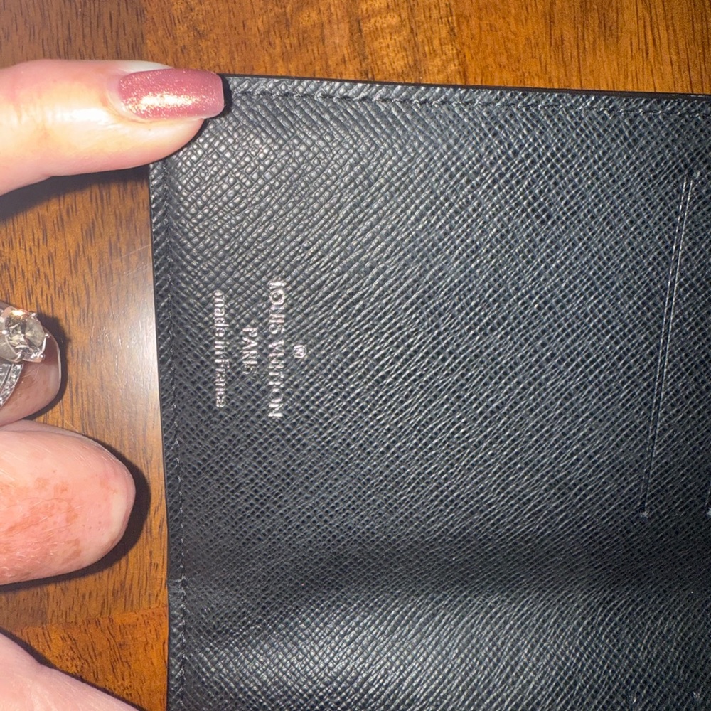 Louis Vuitton Black Epi Leather Koala Wallet - Picture 4 of 8